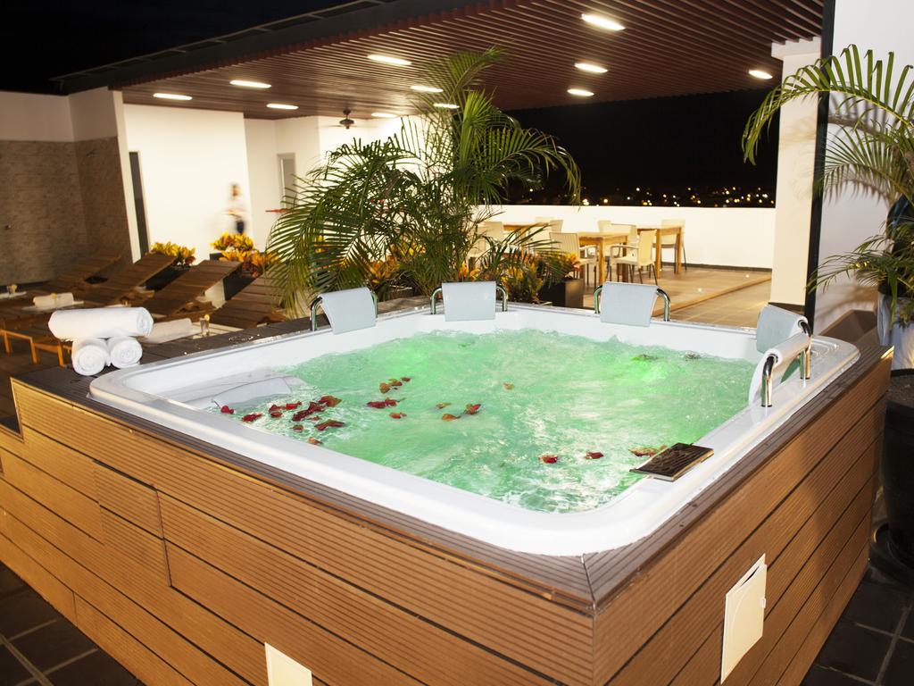 Hotel Cinco Montería Екстериор снимка