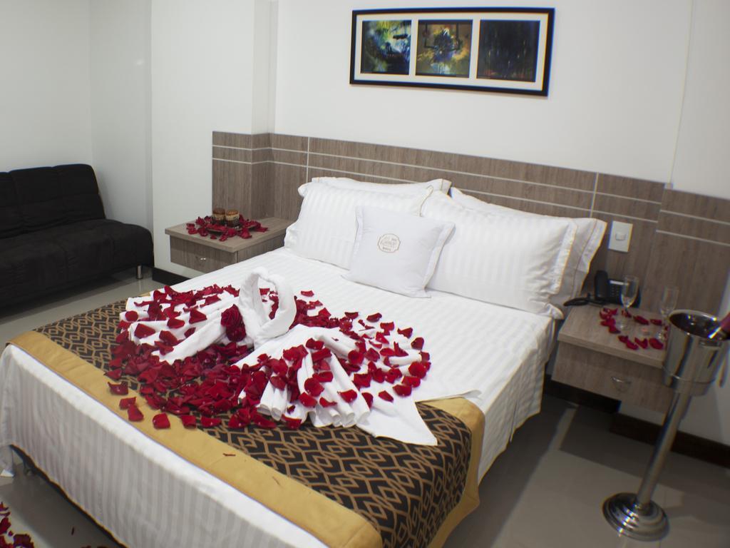 Hotel Cinco Montería Екстериор снимка