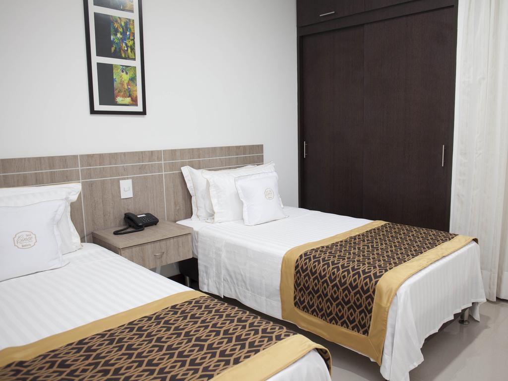 Hotel Cinco Montería Стая снимка