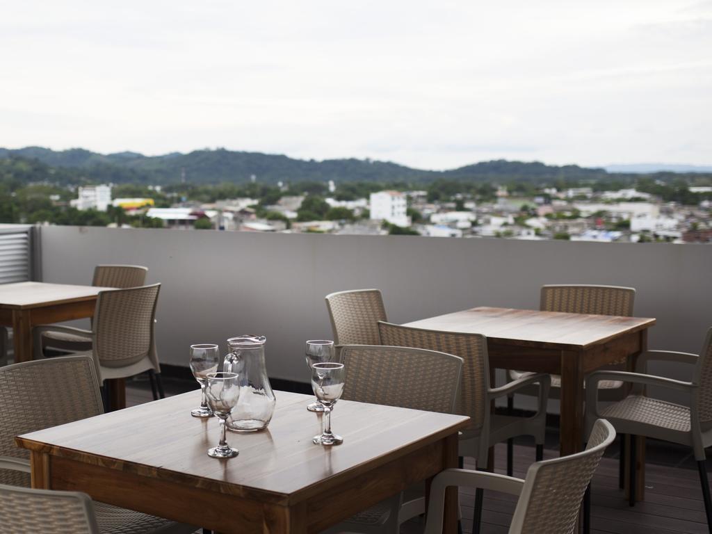 Hotel Cinco Montería Екстериор снимка