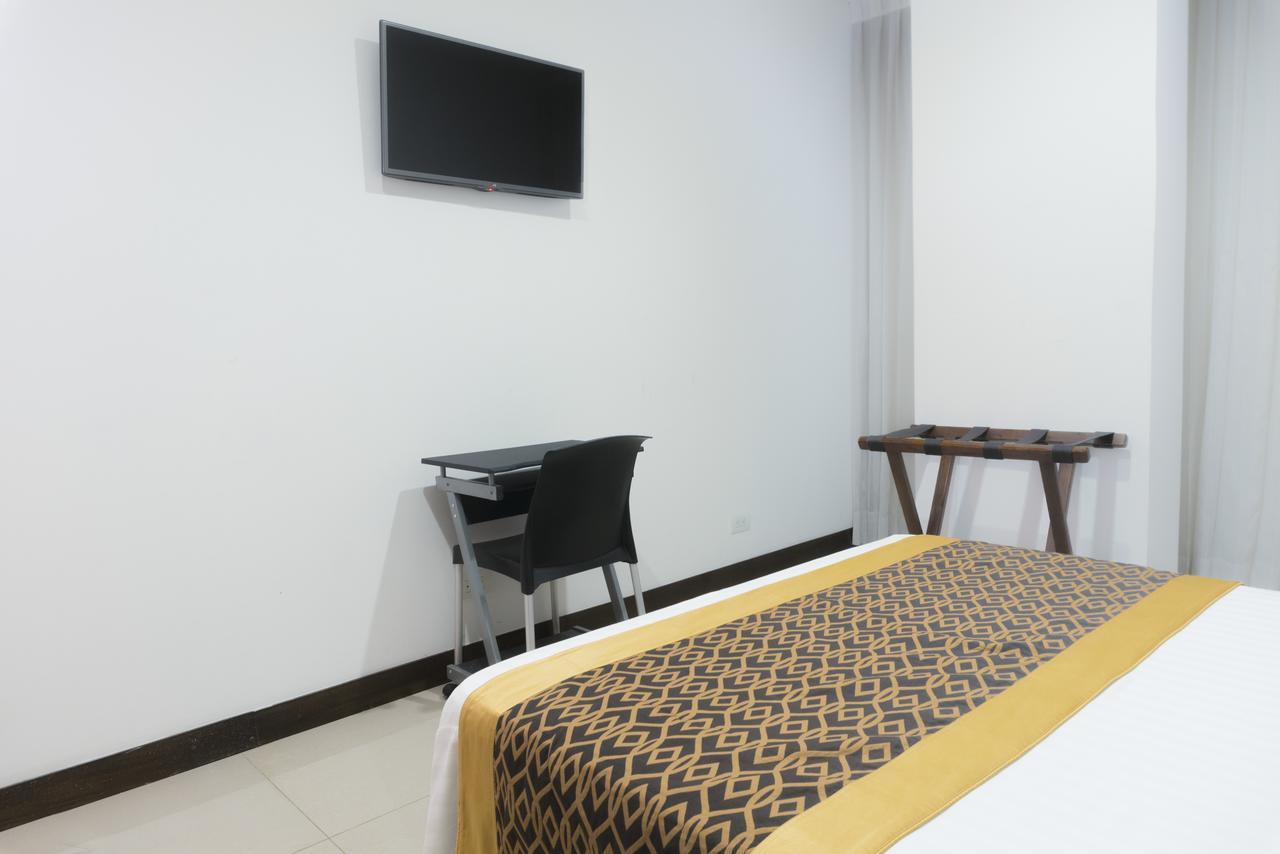 Hotel Cinco Montería Екстериор снимка