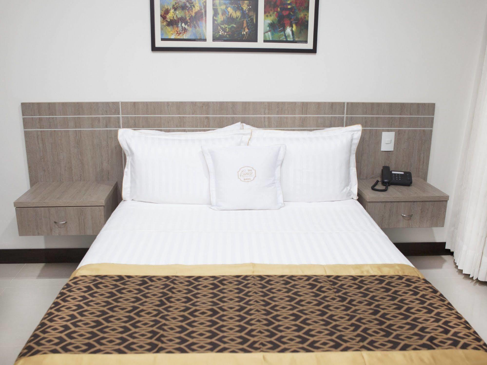 Hotel Cinco Montería Екстериор снимка