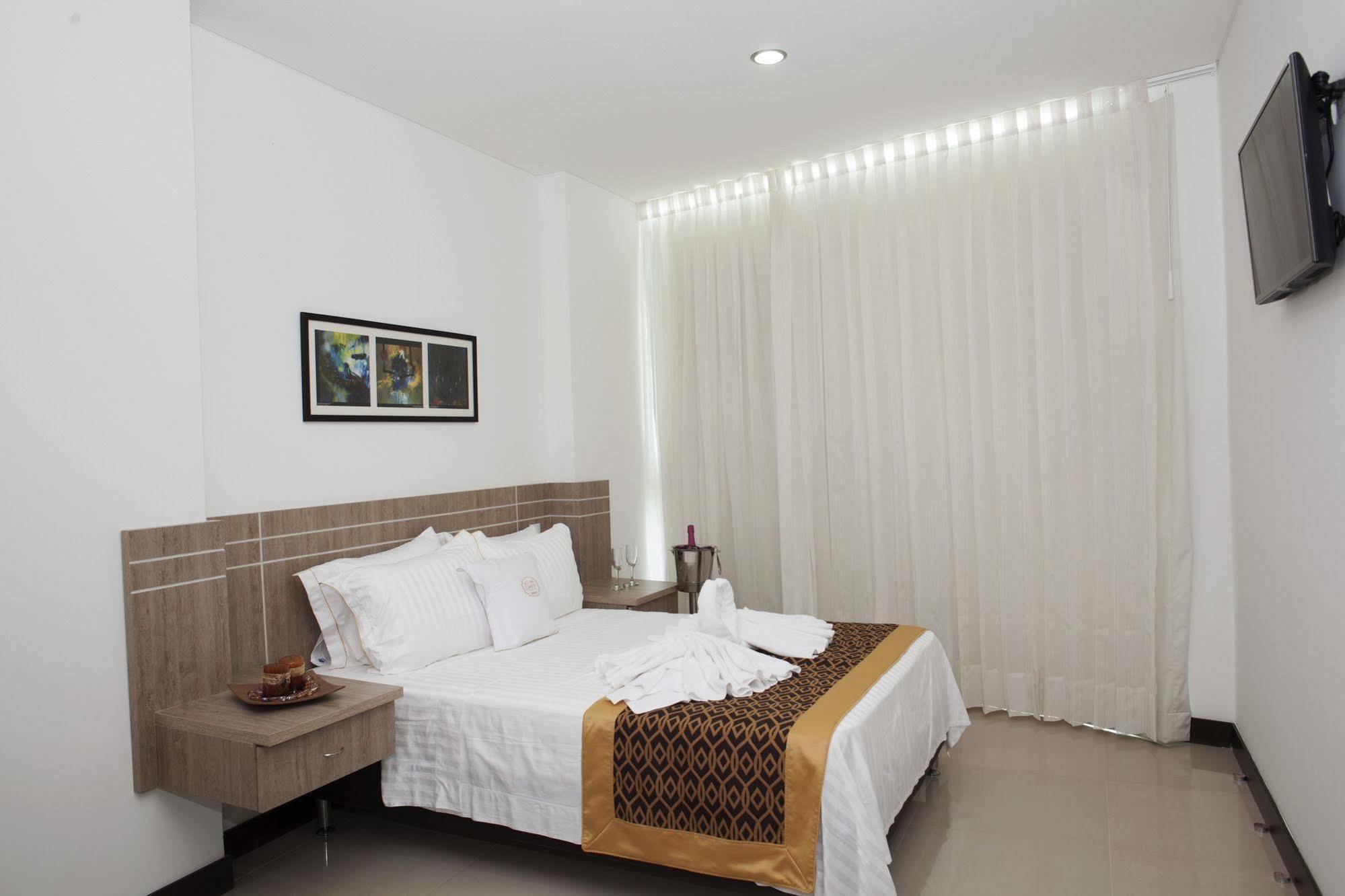 Hotel Cinco Montería Екстериор снимка